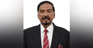 কাতারের আমিরের কাছে প্রধানমন্ত্রীর শোকবার্তা হস্তান্তর শেষে দেশে ফিরলেন স্পিকার